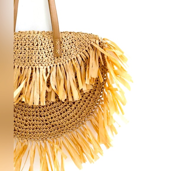 Fringed woven straw Beach bag - Picture 3 of 6